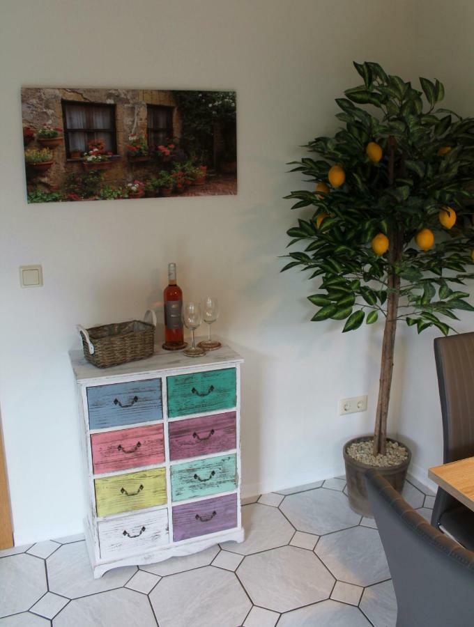 Ferienwohnung " Gecko 2 " Andernach Bagian luar foto