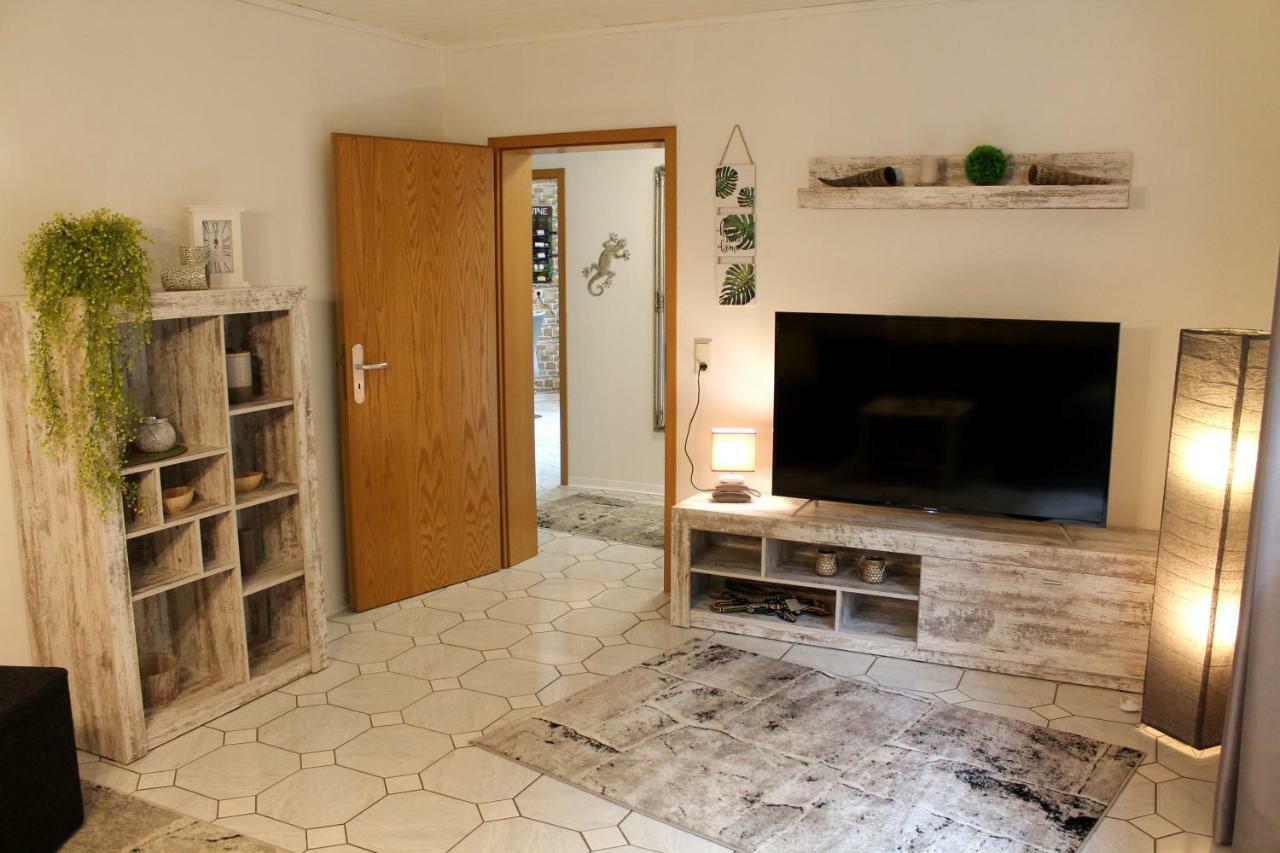 Ferienwohnung " Gecko 2 " Andernach Bagian luar foto